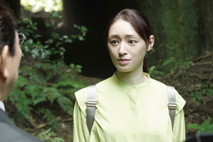 栗山千明「相棒season22」第1話より(C)テレビ朝日