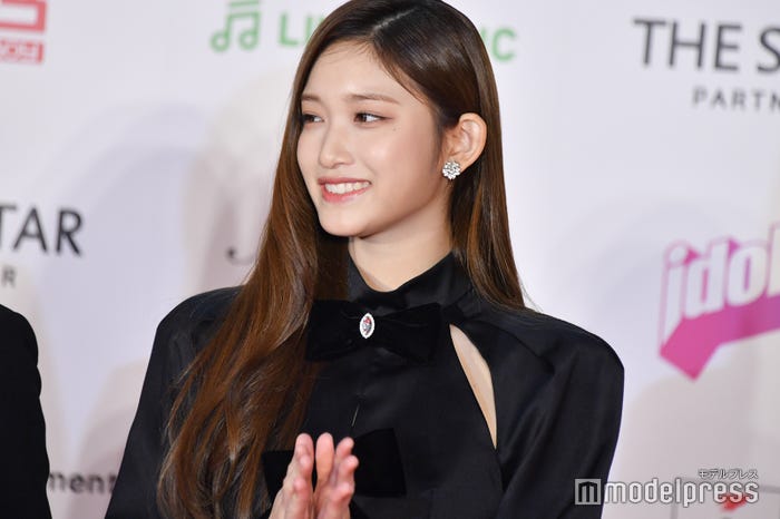 イソ (C)モデルプレス