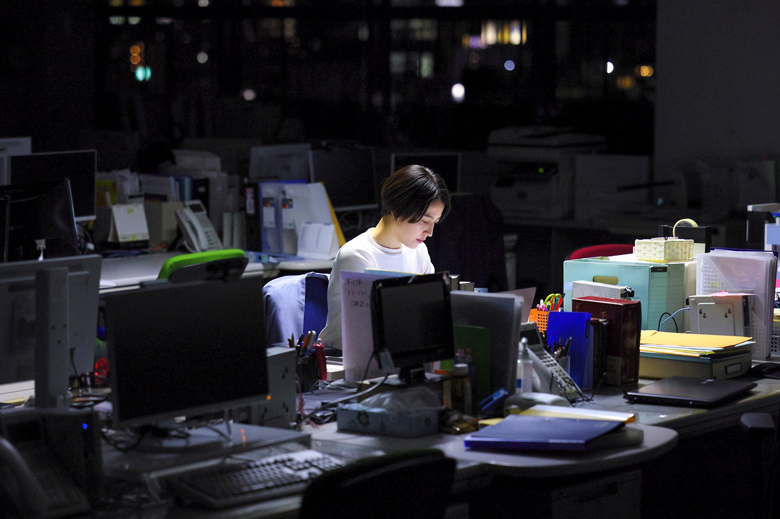 長澤まさみ／「エルピス―希望、あるいは災い―」第1話より（C）カンテレ