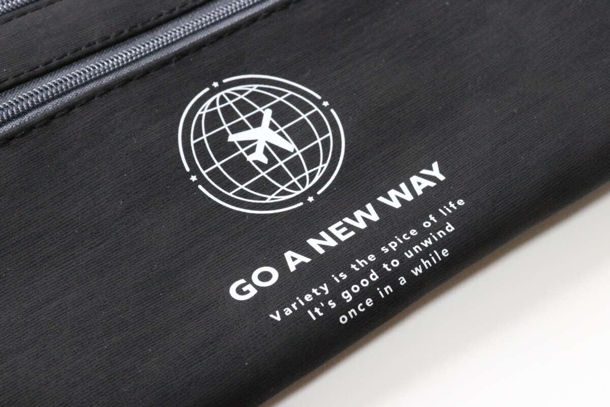 ダイソーのトラベルケースのデザイン