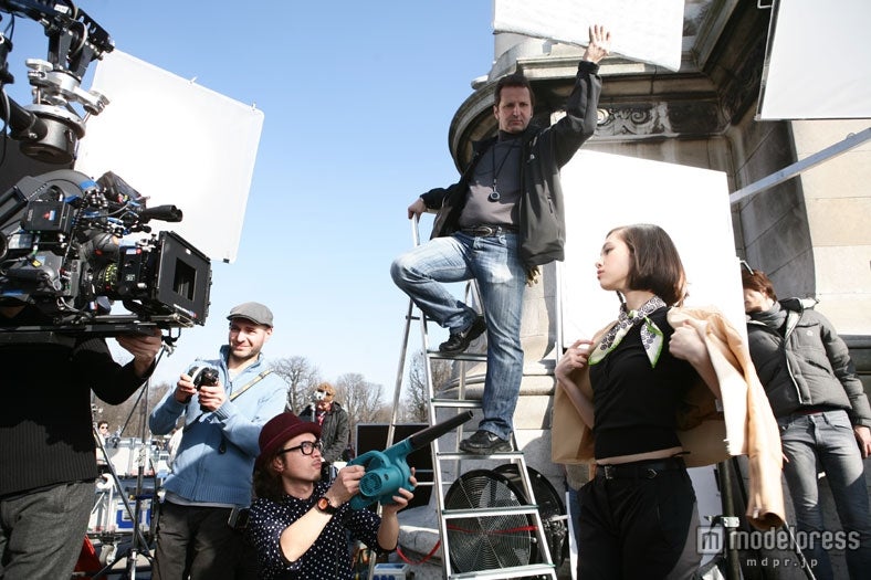 水原希子／資生堂「TSUBAKI」ヘッドスパ新CMメイキングショット