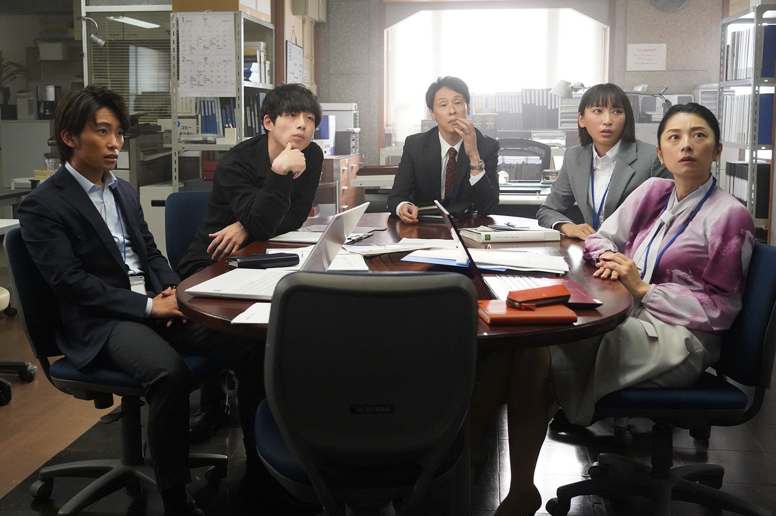 加藤清史郎、坂口健太郎、大倉孝二、杏、小池栄子／「競争の番人」第4話より（C）フジテレビ