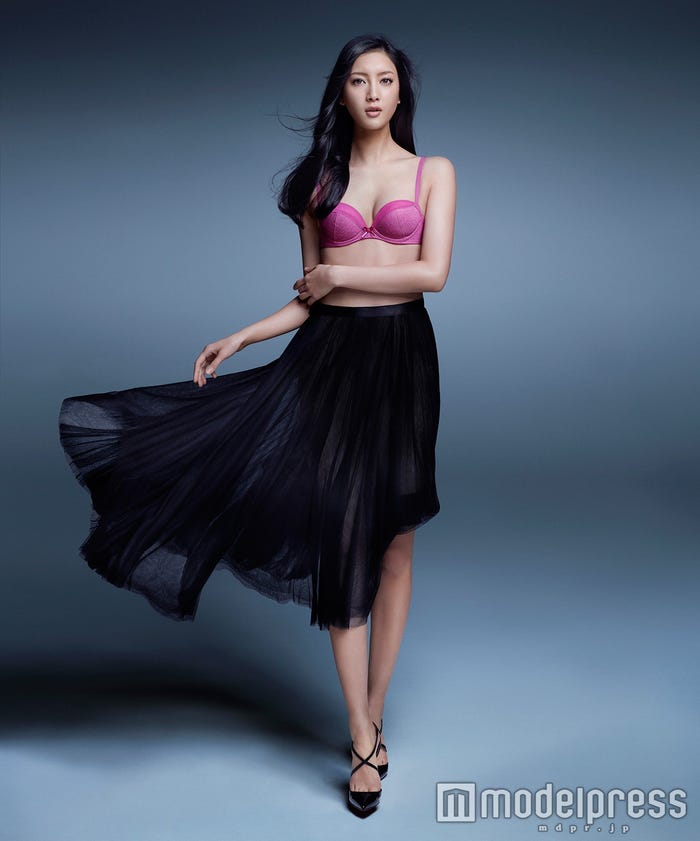 菜々緒(画像提供:トリンプ)