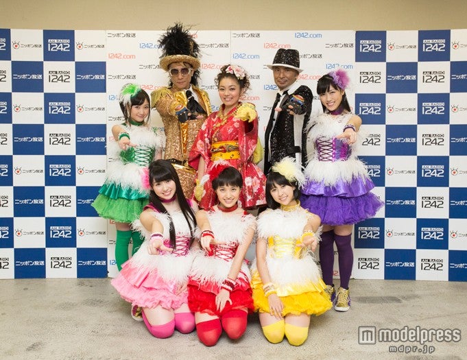 ももクロ、初コラボで「ようかい体操第一」「ゲラゲラポーのうた」披露 9000人を魅了