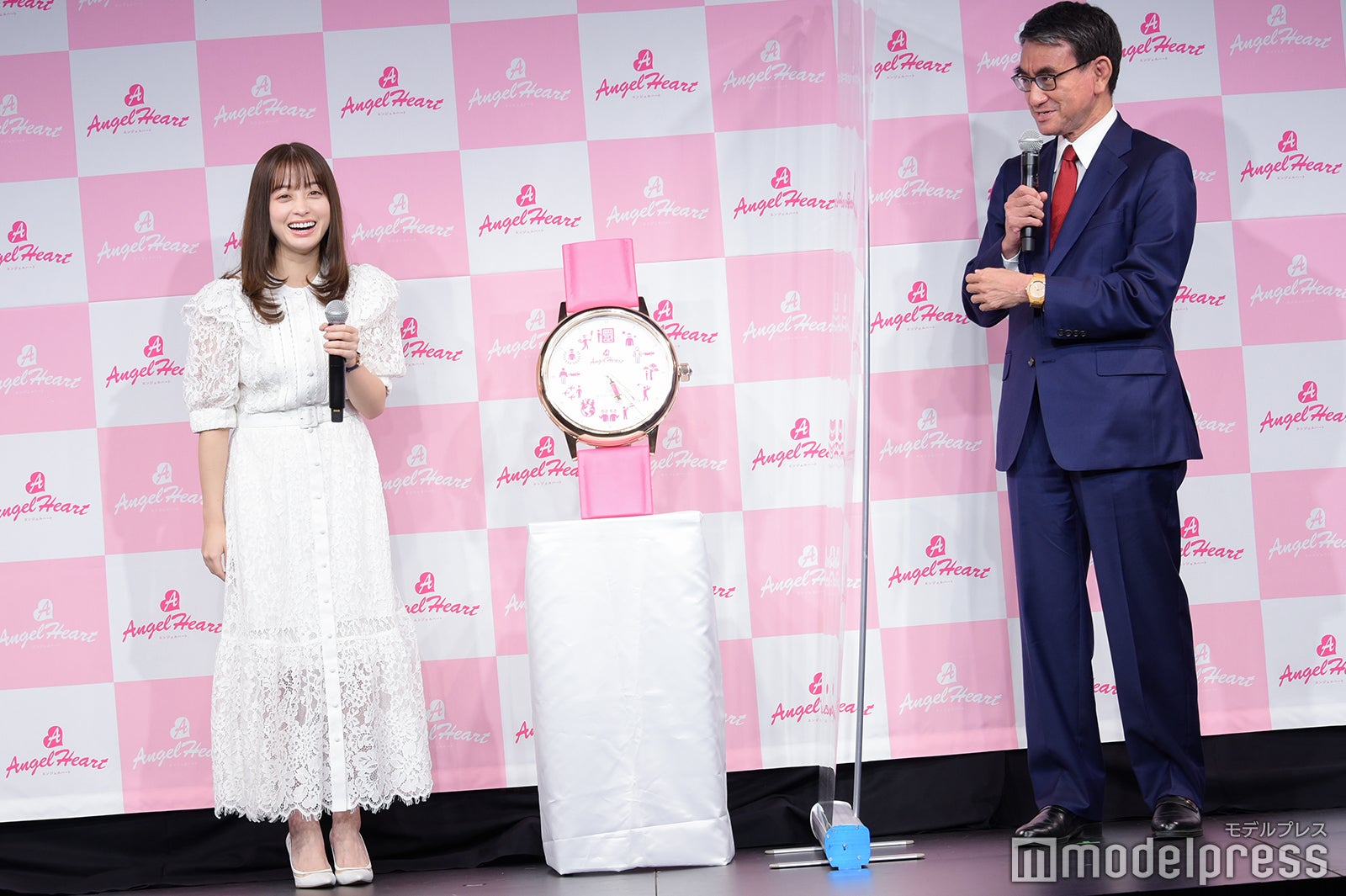 橋本環奈、河野太郎（C）モデルプレス