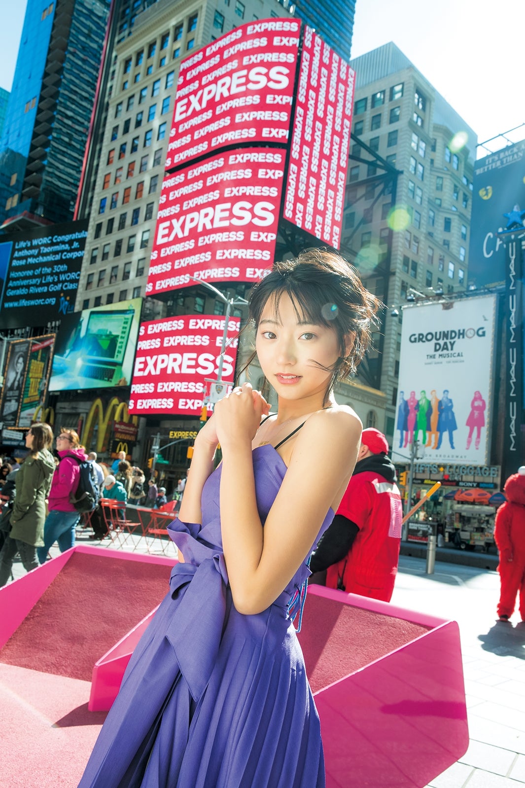 武田玲奈「rena」表紙（C）阿部ちづる／週刊ヤングジャンプ