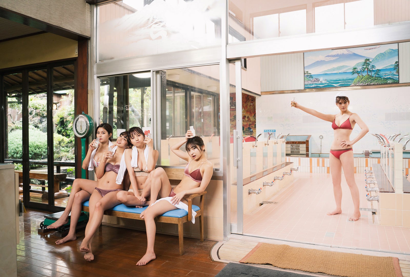 林ゆめ、黒木ひかり、桃月なしこ、十味、アンジェラ芽衣（C）「B.L.T.3月号増刊ゼロイチジャック版」（東京ニュース通信社刊）撮影：YOROKOBI