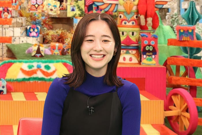 堀田真由 (C)フジテレビ