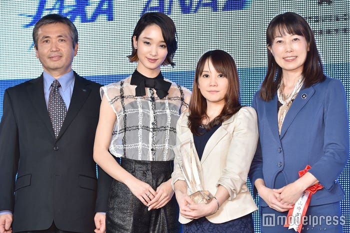若田光一氏、剛力彩芽、松本紋子氏、山崎直子氏 (C)モデルプレス