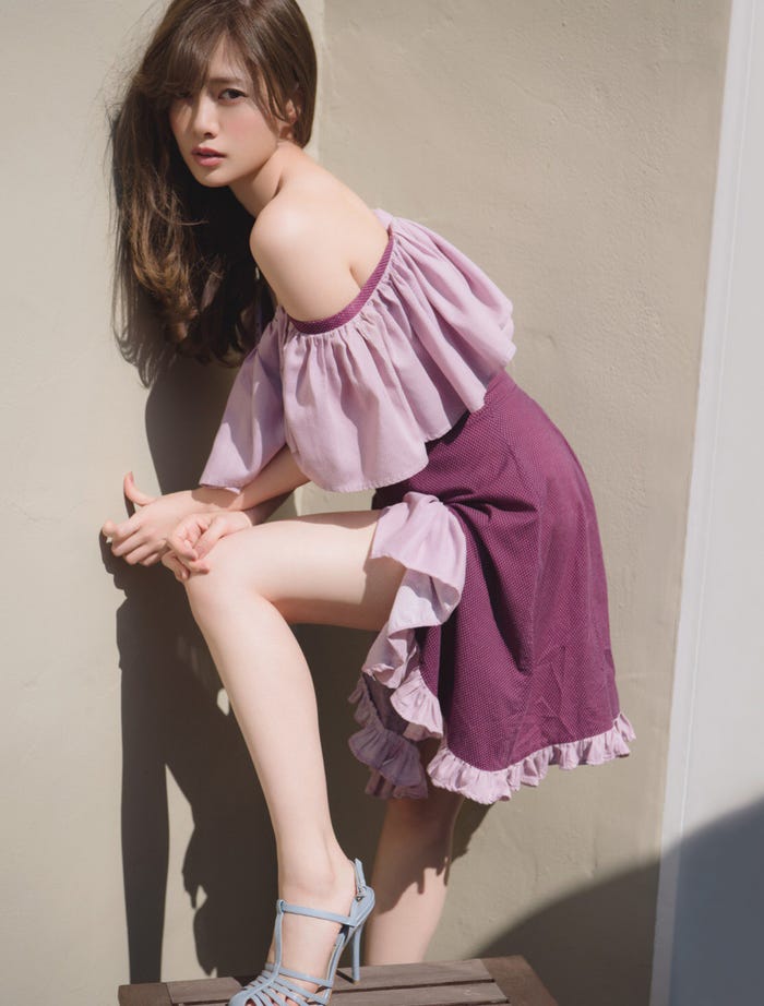 白石麻衣、写真集未使用&WEB未公開カット/画像提供:講談社