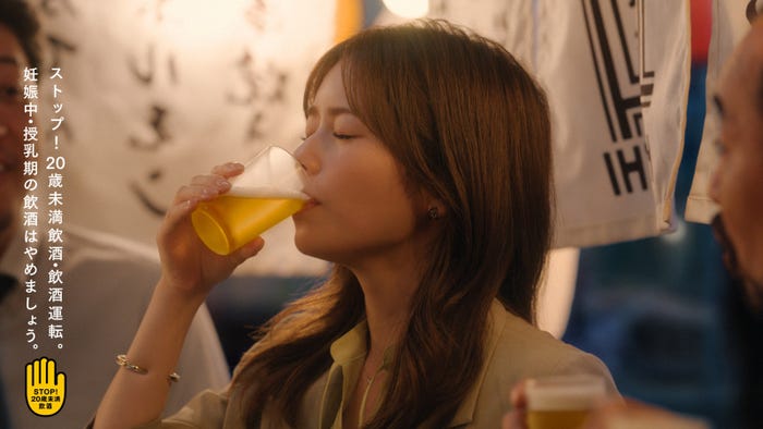 小芝風花「常連さん集う屋台」篇 (提供写真)