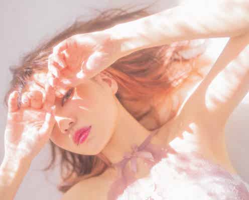 中村里砂を目指すための“極意” 透明肌&しなやかボディラインで魅了