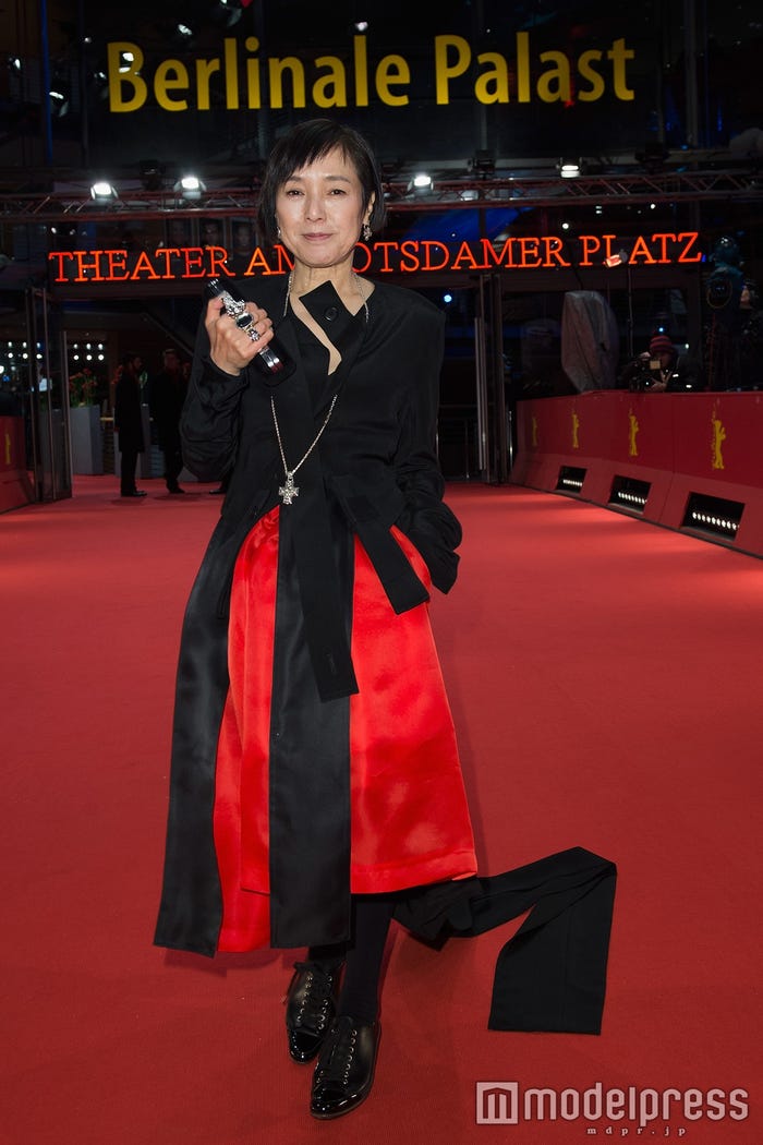 桃井かおり/「第66回ベルリン国際映画祭」オープニングセレモニーレッドカーペットより