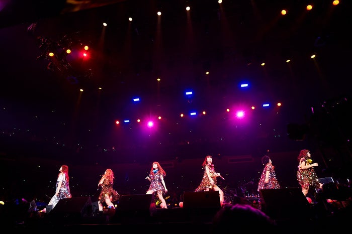 Little Glee Monster 夢の武道館に歌声響く 1万3000人の熱狂と感動 絶対に誰の手も離さない セットリスト ライブレポ モデルプレス Little Glee Monster 夢の武道館に歌声響く 1万3000人の熱狂と感動 絶対に誰の手も離さない セットリスト ライブレポ モデルプレス