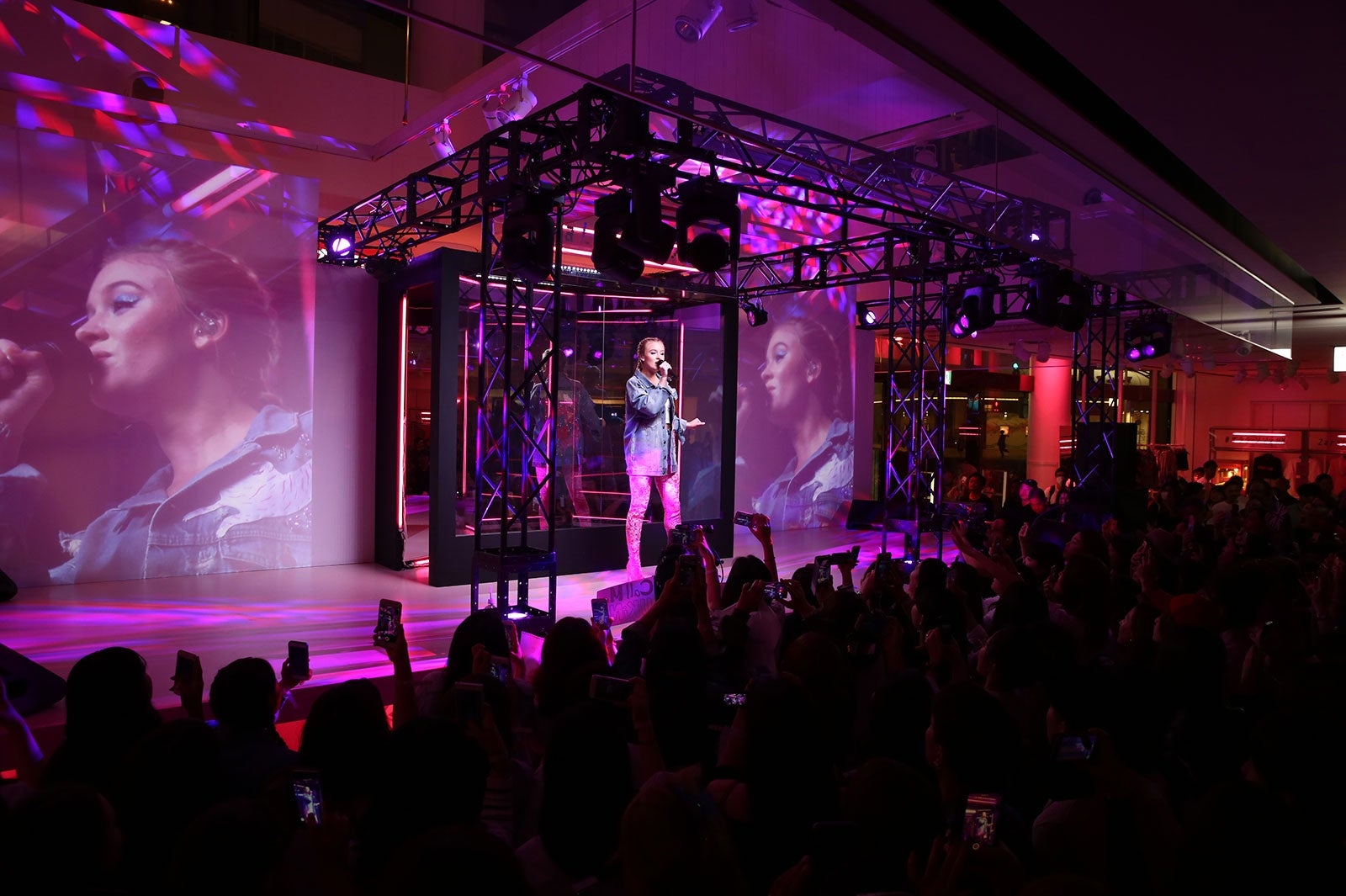 ザラ・ラーソン （画像提供：H＆M）