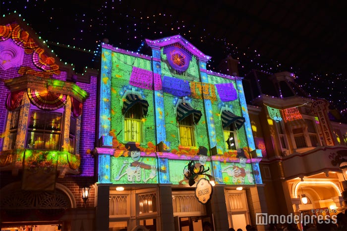 「セレブレーションストリート」ハロウィーンバージョン(C)モデルプレス(C)Disney