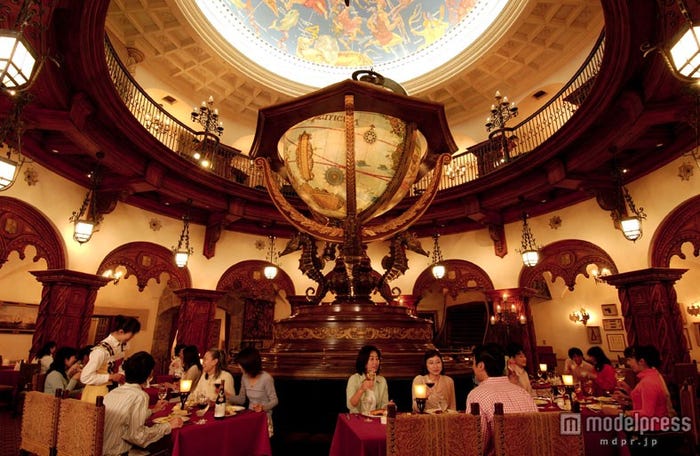 東京ディズニーシーのレストラン「マゼランズ」(C)Disney