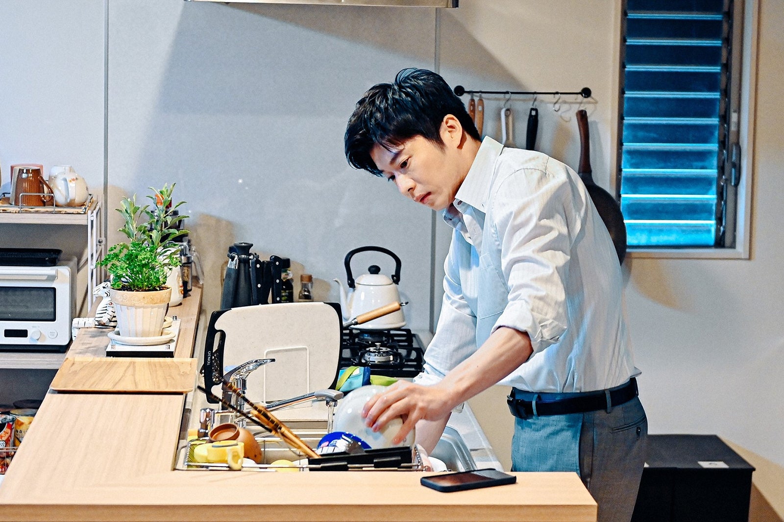 田中圭／「持続可能な恋ですか？～父と娘の結婚行進曲～」第2話より（C）TBS