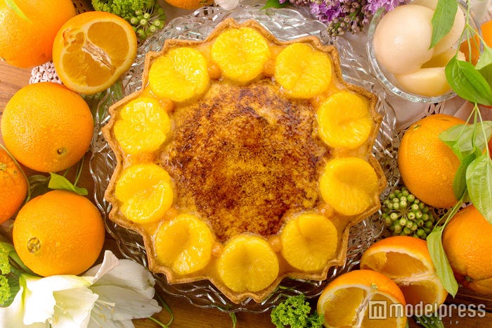 結晶型 オレンジシブーストと桃プリンのタルト