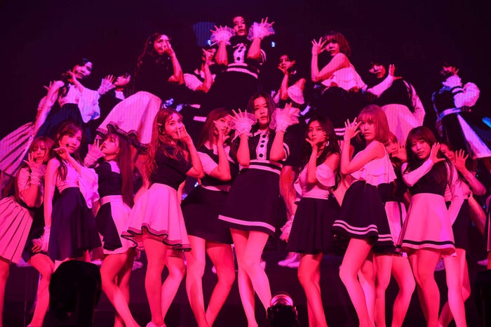 IZ*ONE (C)OFF THE RECORD