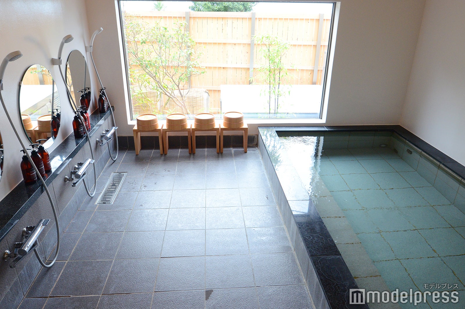 月と鮪 石上（C）モデルプレス