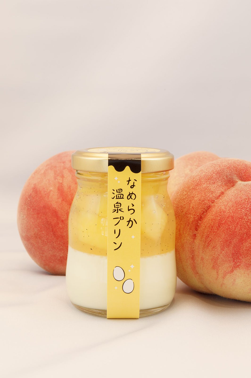 季節のフルーツプリン（白桃／ブルーベリー）各450円／画像提供：環境クリエイション