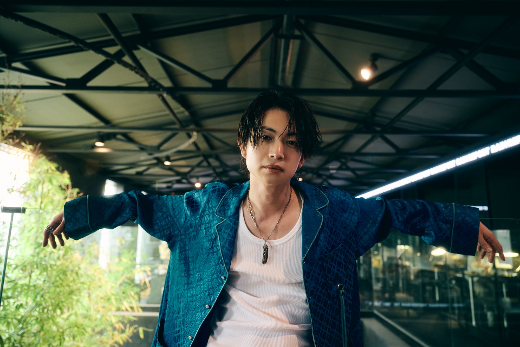 綱啓永「綱啓永2025年カレンダー」（提供写真）