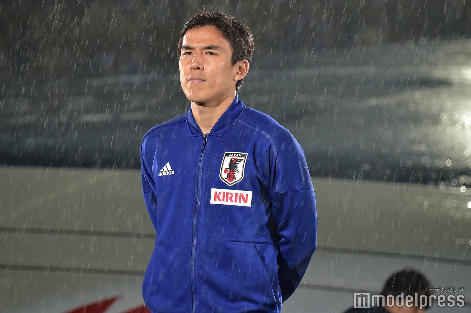 サッカー日本代表壮行セレモニー 桜井和寿らウカスカジー雨の中ライブ 主将 長谷部誠 ロシアw杯へ意気込む 強い気持ちを持って モデルプレス サッカー日本代表壮行セレモニー 桜井和寿らウカスカジー雨の中ライブ 主将 長谷部誠 ロシアw杯へ意気込む 強い気持ちを持って モデルプレス