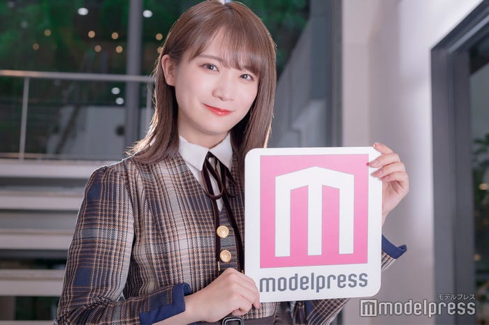 秋元真夏(C)モデルプレス