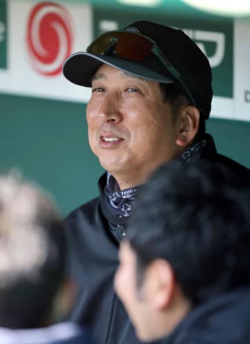 藤川監督 阪神若手選手の開幕1軍に言及「年齢は関係ないかもしれません」親子ゲーム？「もうやめたいですね（笑）」 