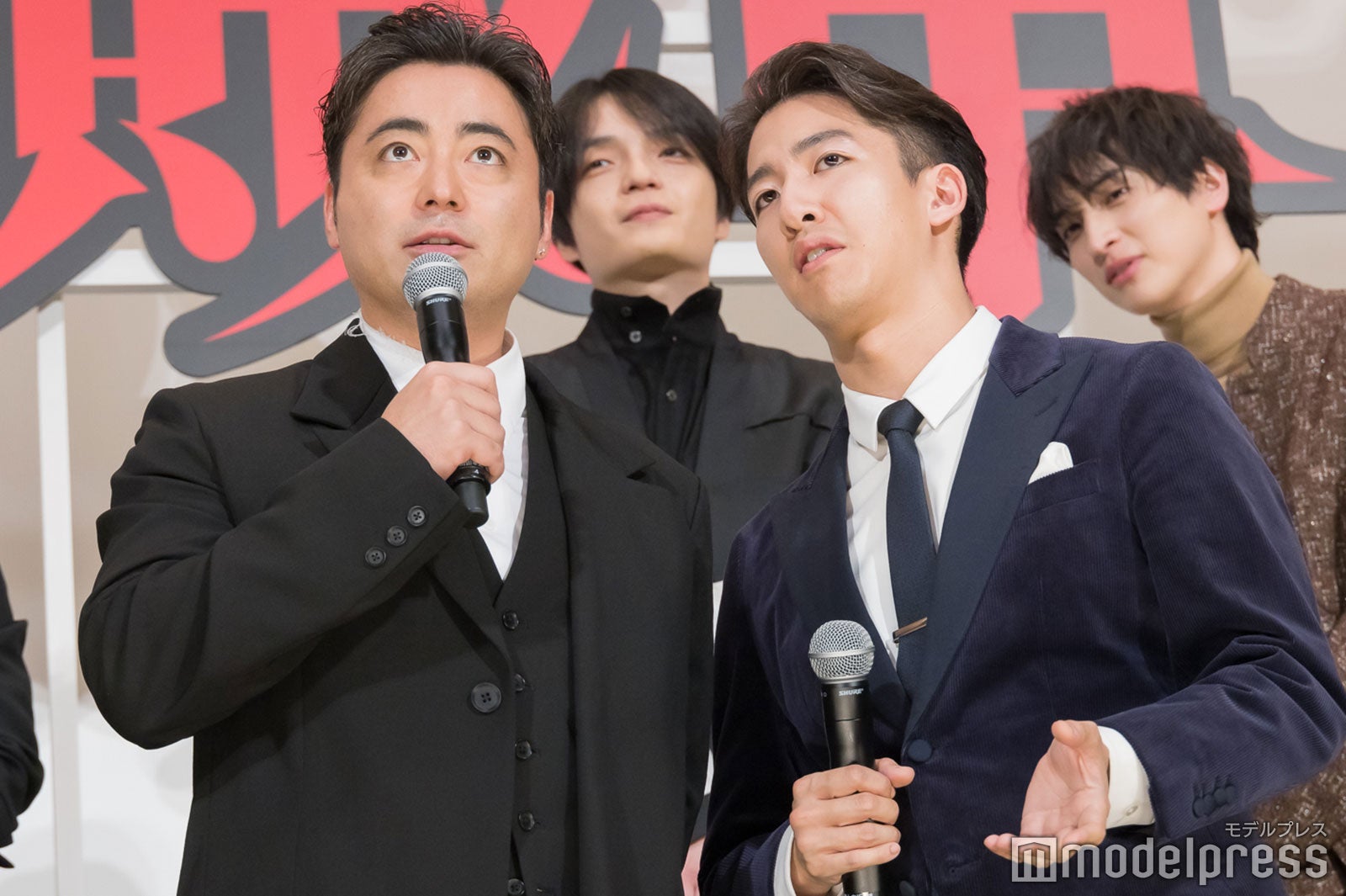 山田孝之、尾上右近（C）モデルプレス