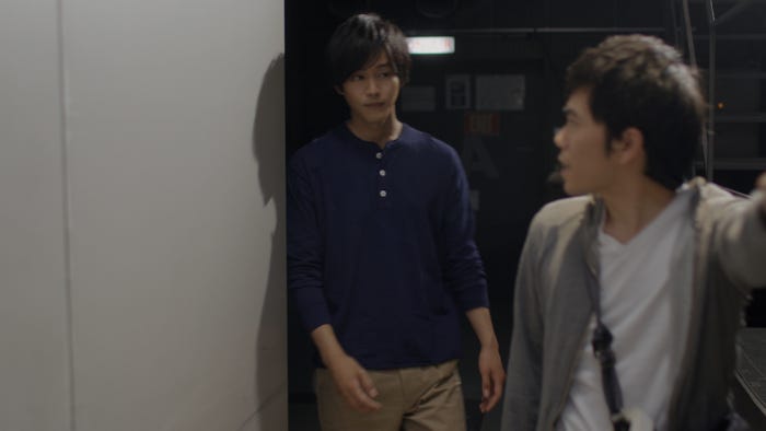 松坂桃李(左)/提供写真