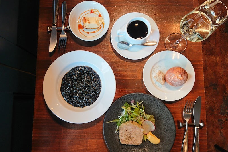 ビストロボアドック