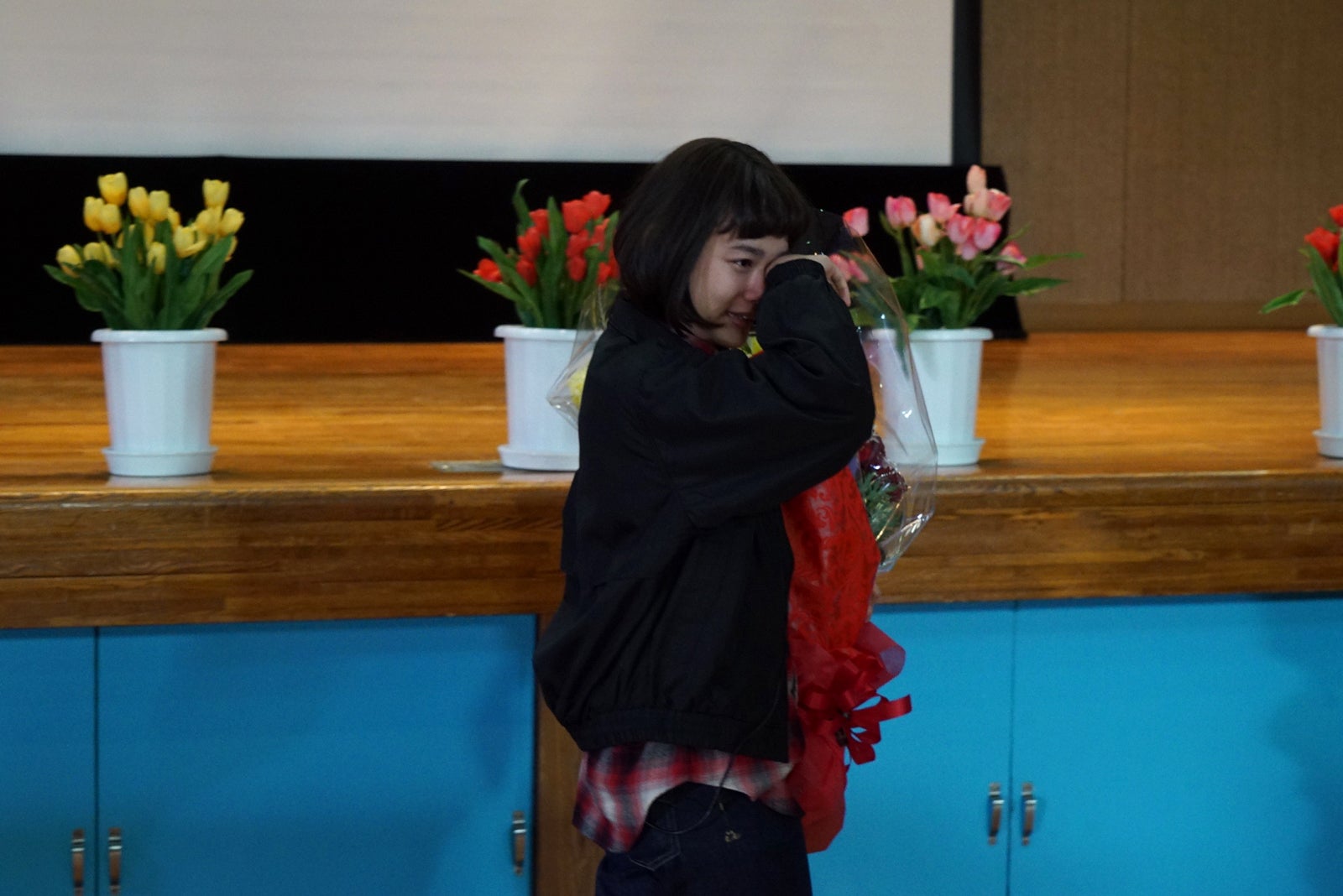 杉咲花が涙「人生において“豊かな時間”になった」 志田未来はもらい泣き＜ハケン占い師アタル＞