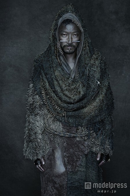 ねずみ男に扮した浅野忠信