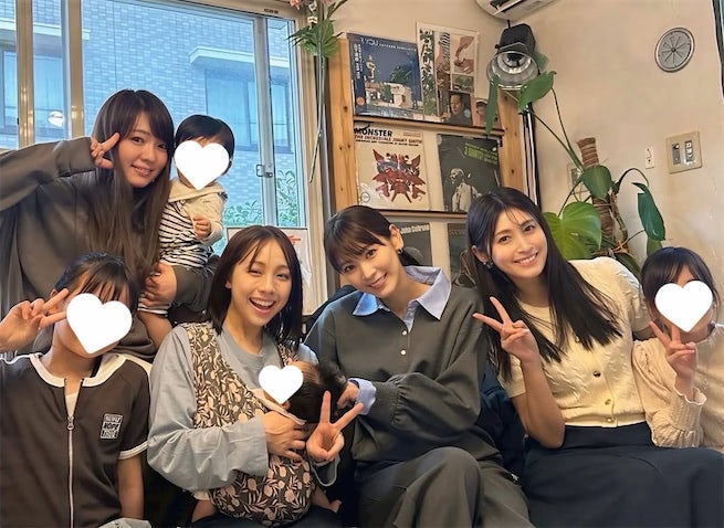 鈴木あきえ、子連れで「王様のブランチ」同期と再会「ひたすら癒された」