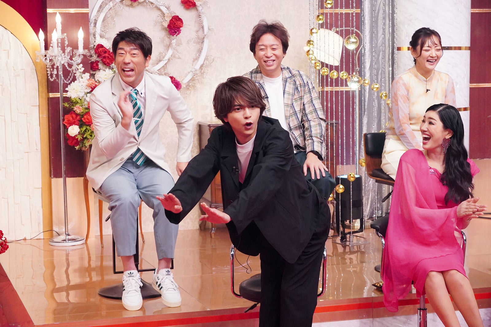 佐藤勝利、アンミカら（C）テレビ東京