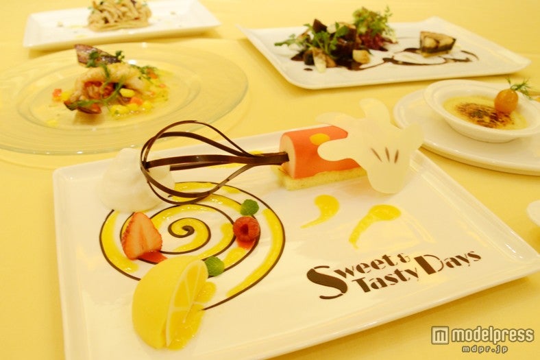 ミッキーが作ったデザートが食べれる？サプライズに感激＜試食レポ＞