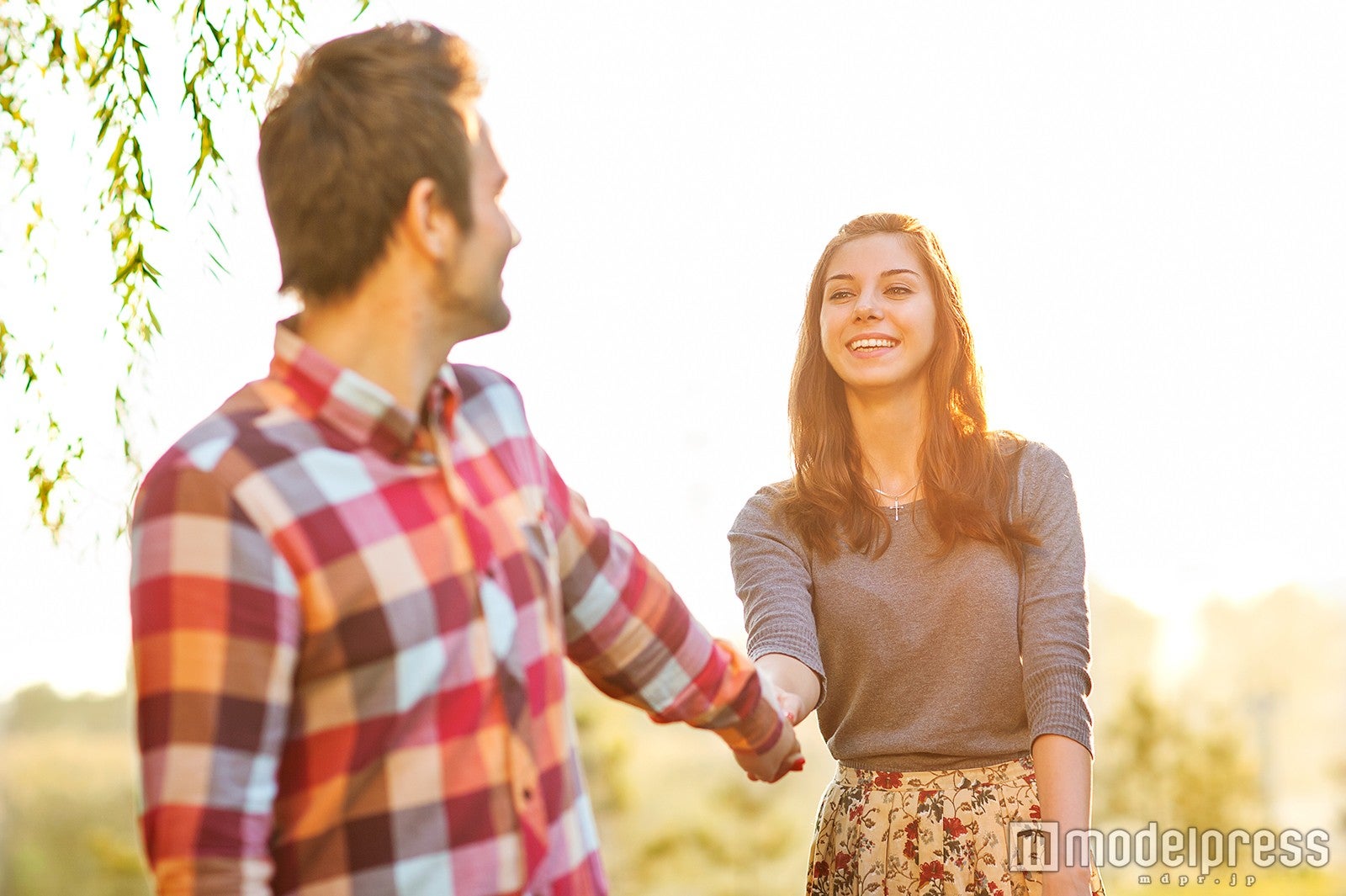 「もう！じれったいっ！」彼が告白を決意するきっかけを作り出すテクニック5つ