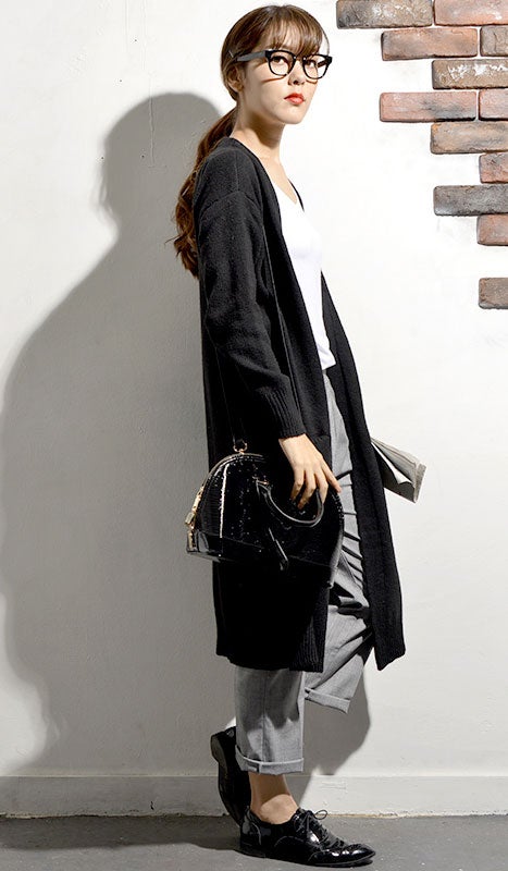 ロング丈のベーシック厚手ニットカーディガン「coca」3,490円（税込）／画像提供：coca