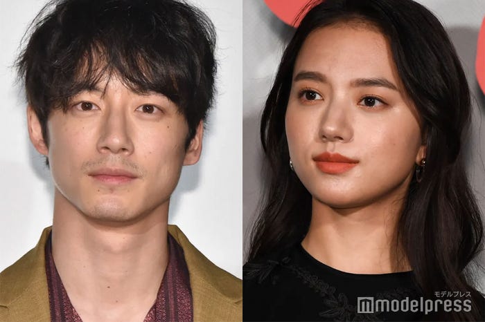 坂口健太郎、清原果耶(C)モデルプレス