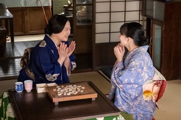 和久井映見、芳根京子「波うららかに、めおと日和」第8話(C)フジテレビ