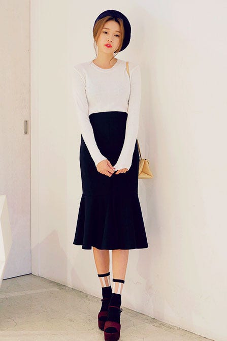 ミモレ丈マーメイドスカート「STYLENANDA」4,770円(税込)/画像提供:STYLENANDA