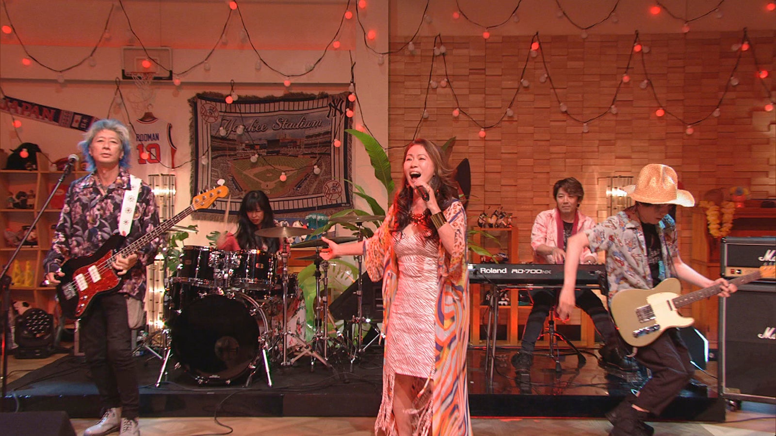 （中央）大黒摩季 （C）NHK