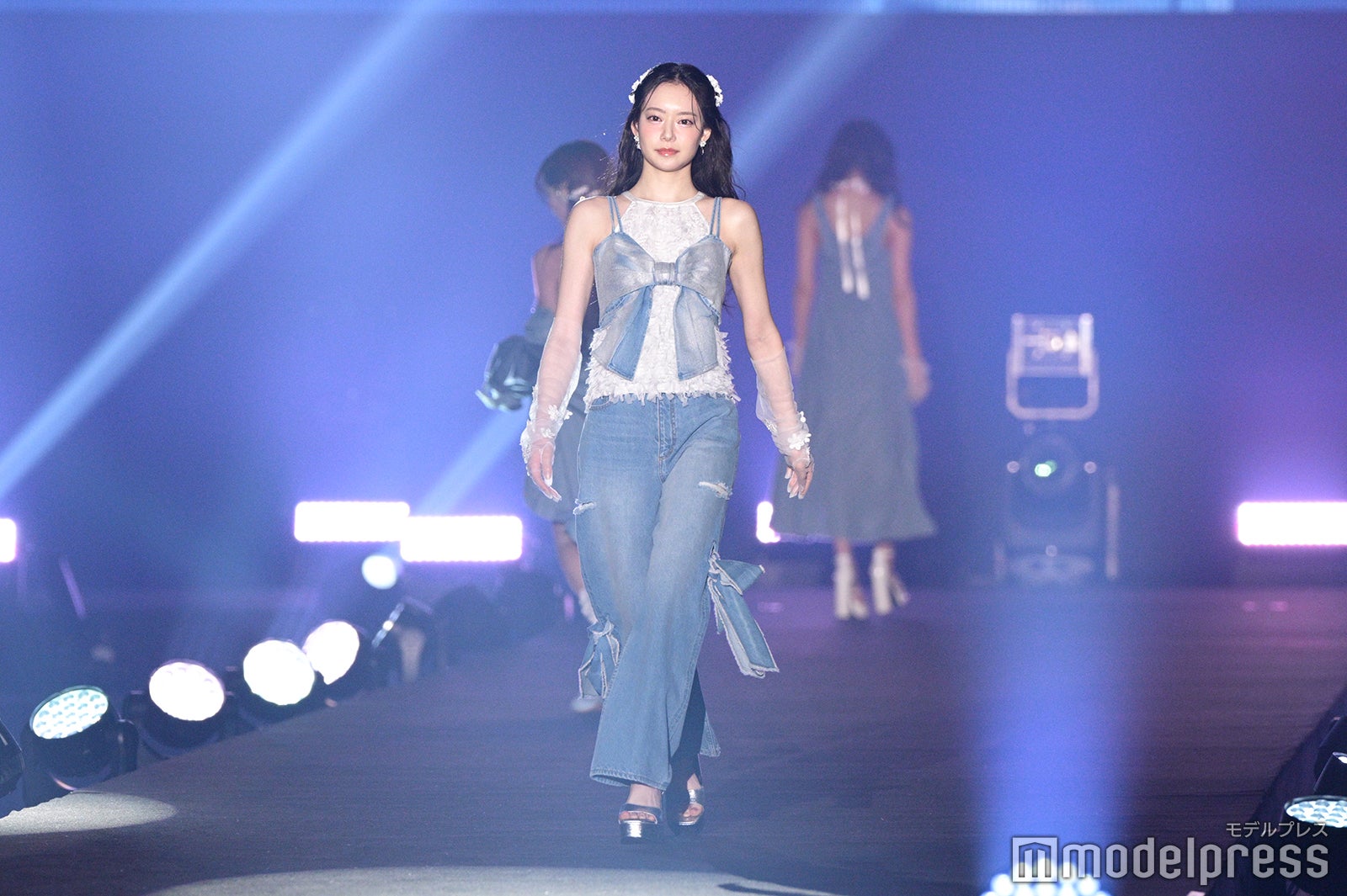 （C）モデルプレス