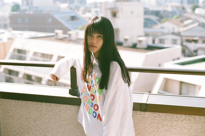 小川あん(撮影:松木宏祐/スタイリスト:阪上秀平/ヘアメイク:平川陽子)