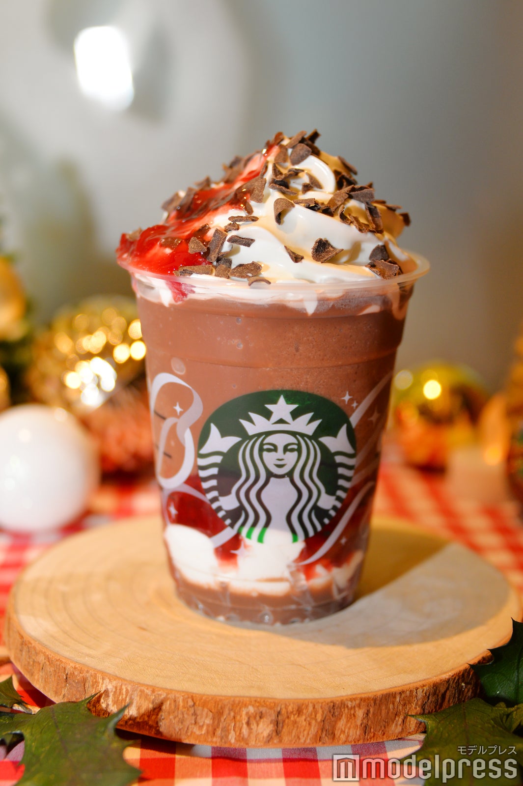 チョコレート ストロベリー フェスティブ フラペチーノ（C）モデルプレス