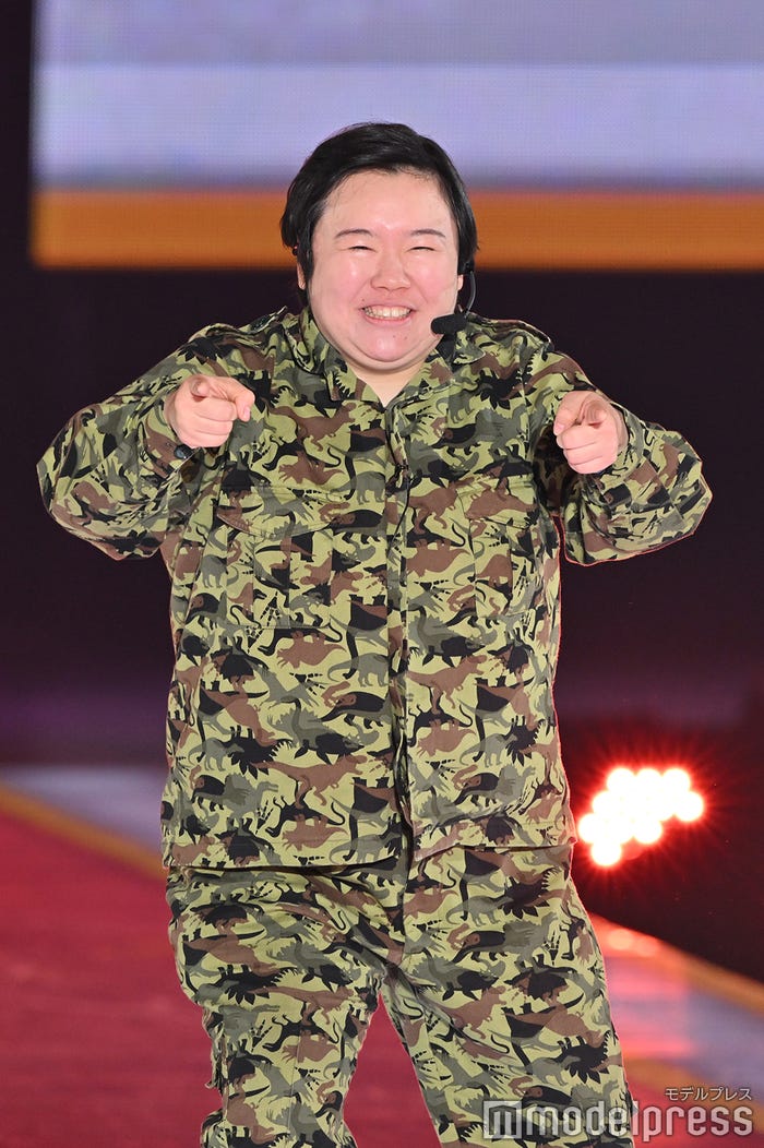 やす子(C)モデルプレス