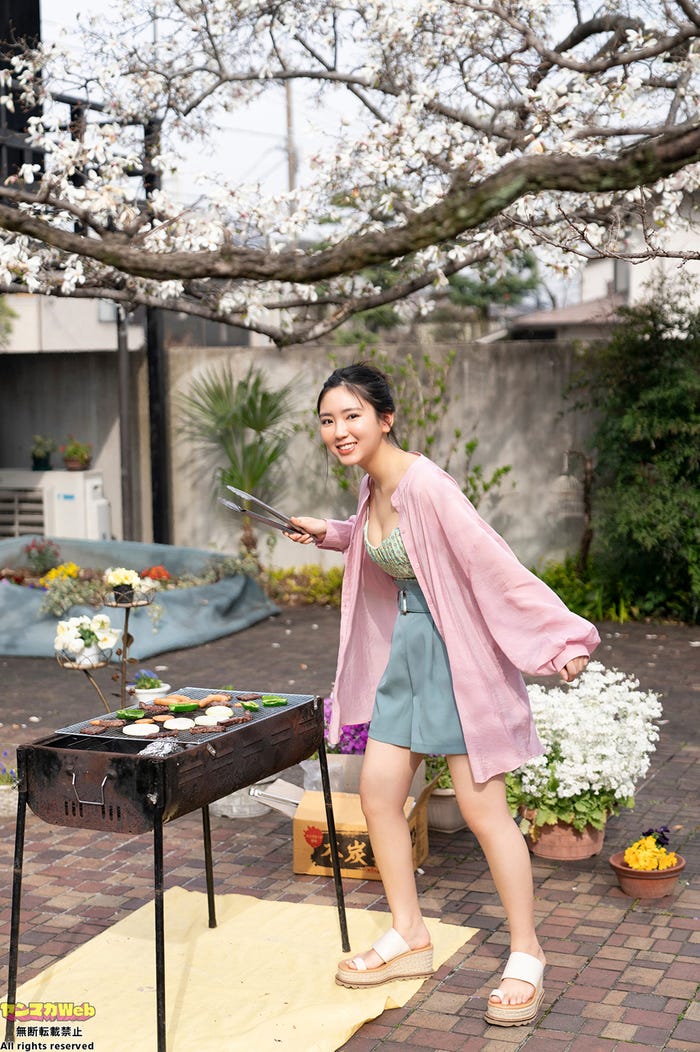 沢口愛華(C)佐藤佑一/ヤンマガWeb