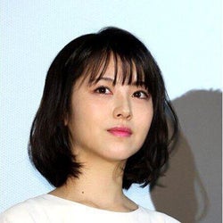 浜辺美波 ガムを食べる練習 動画にファンほっこり 可愛い癒される 存在が爽やかすぎる モデルプレス 浜辺美波 ガムを食べる練習 動画にファンほっこり 可愛い癒される 存在が爽やかすぎる モデルプレス